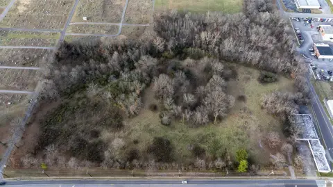 16 Acres in City Limits