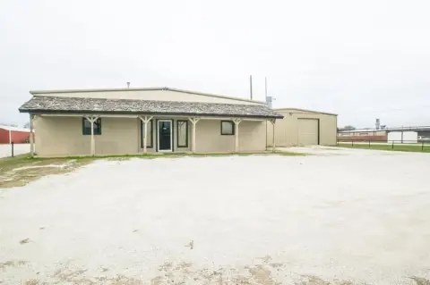 Pilot Point Industrial/Warehouse/Office Space