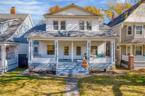 Lakewood Duplex: Income Potential