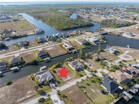 Waterfront Lot with Gulf Access