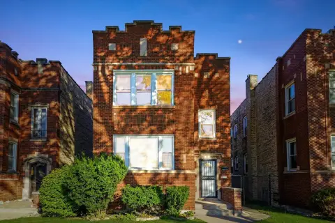 Chicago Two-Flat in Washington Heights