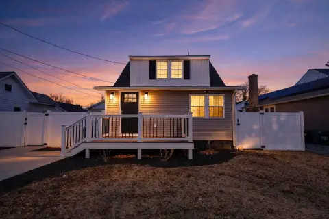 Remodeled Duplex Near Delaware Bay