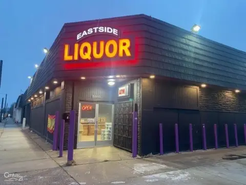 Detroit Commercial Property with Liquor License