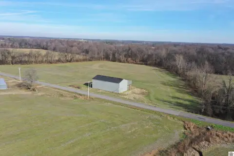 33.17 Acres in Sedalia, KY
