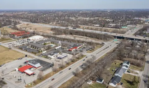 Prime Retail Land with Income