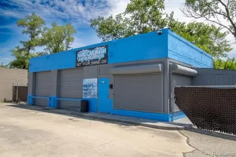 Detroit Commercial Property on Corner Lot