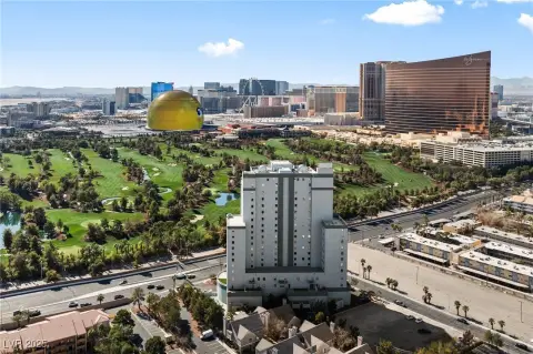 Luxury High-Rise Penthouse in Las Vegas