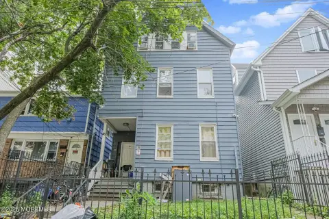 Spacious Newark Multifamily Investment Opportunity