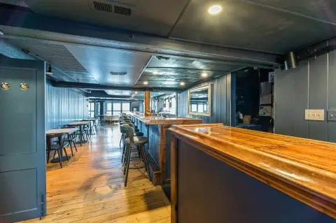 Iconic Waterfront Restaurant Opportunity