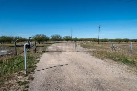 Robstown, TX Acreage Available