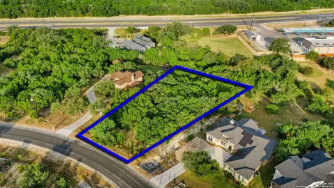 Residential Lot in Timberwood Park