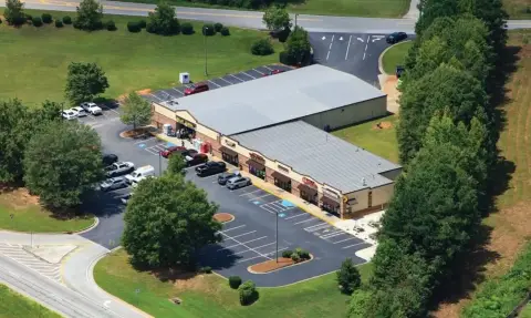 Retail Space in Thriving Center