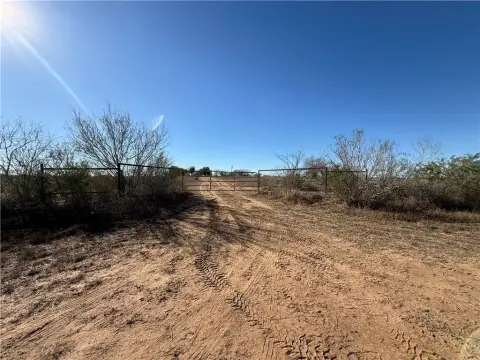 Hunting and Cattle Ranch Land