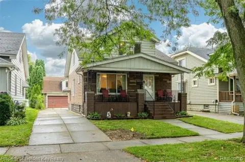 Duplex with Garage Apartment