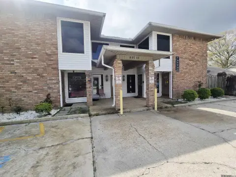 Retail Space on Coursey Boulevard