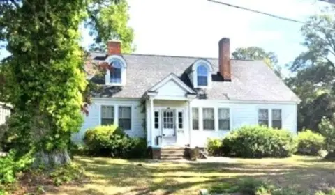 Income-Producing Duplex with Extra Lot