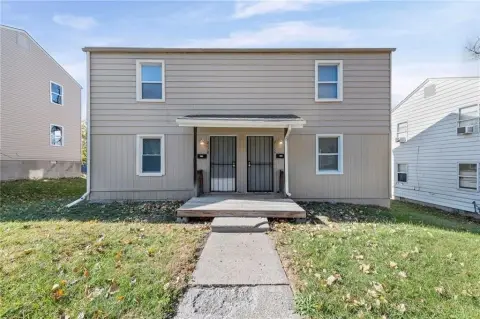 Move-in Ready Duplex in Kansas City