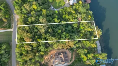 Scottsboro AL Main Channel Lot