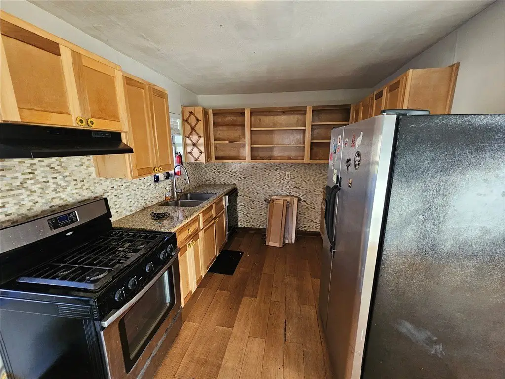 Picture 6