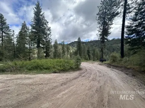 5-Acre View Lot Near Boise