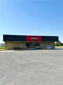 Retail Building in Peculiar, MO