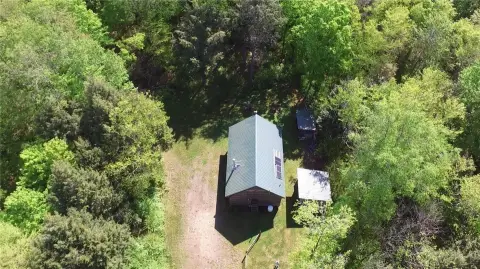 Secluded Cabin Bordering State Land
