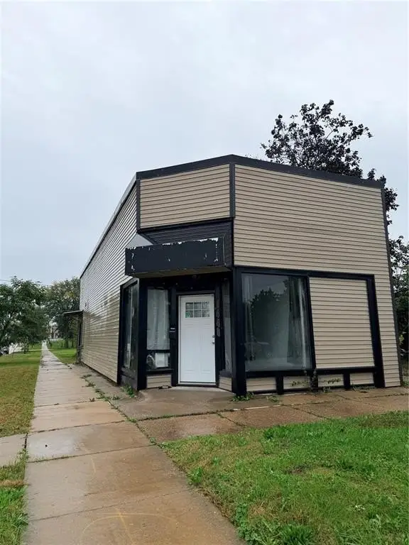 1449 B Ave NE, Cedar Rapids, IA 52402
