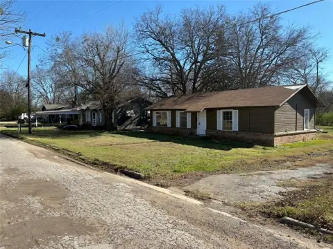 Clarksville, TX - Multiple Single Units