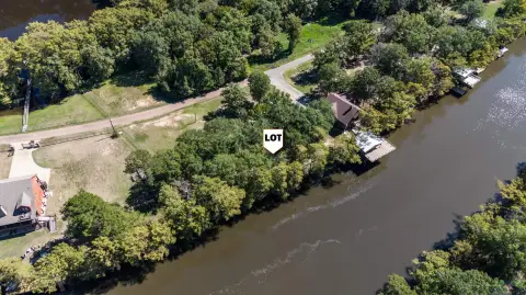 Waterfront Lot on Caddo Lake