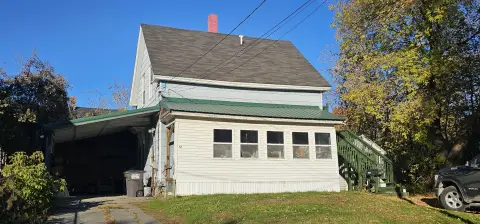 Duplex with Private Deck