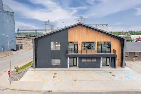 New Flex Condo with Mezzanine