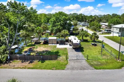 Waterfront Lot in Weeki Wachee