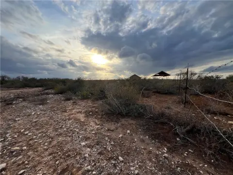 South Texas Land with Barn