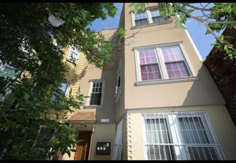 Brooklyn Triplex with Eat-in Kitchens