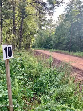 Residential Land in Forsyth, GA