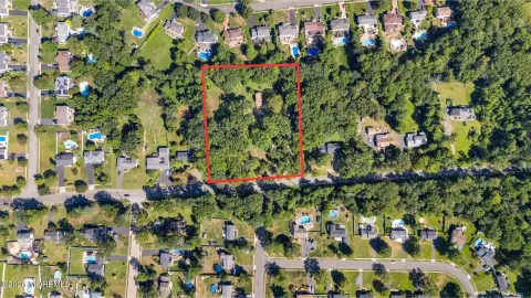 Residential Land in Manalapan, NJ