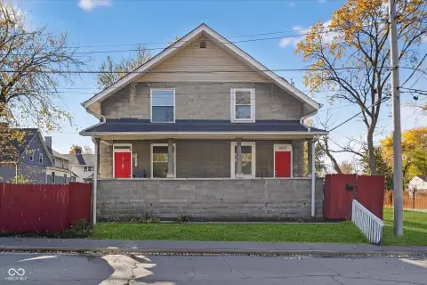 Updated Duplex Near Downtown Indianapolis