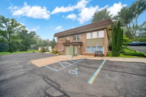Office Building with Additional Land