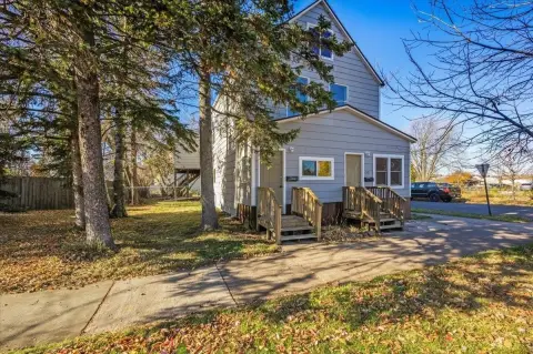 Superior Duplex: Investment Opportunity