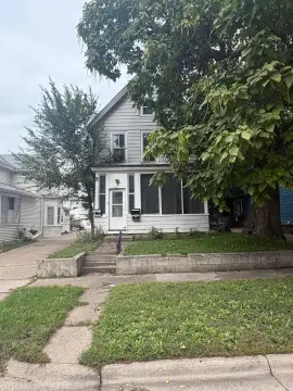 Duplex with Fenced Yard