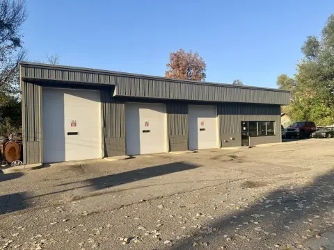 Auto Repair Shop with Dual Frontage