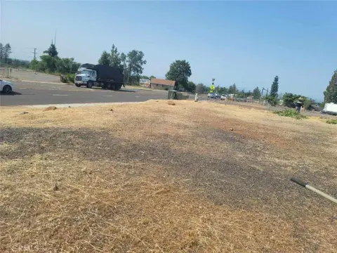 Commercial Lot in Revitalizing Paradise