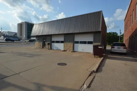 Auto Repair Shop with Auto Bay