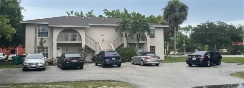 Two-Story Quadplex with Screened Lanais