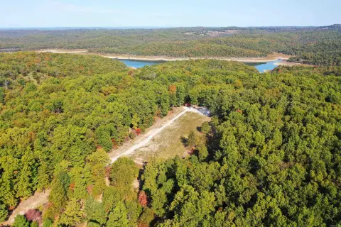Unrestricted Land Near Bull Shoals