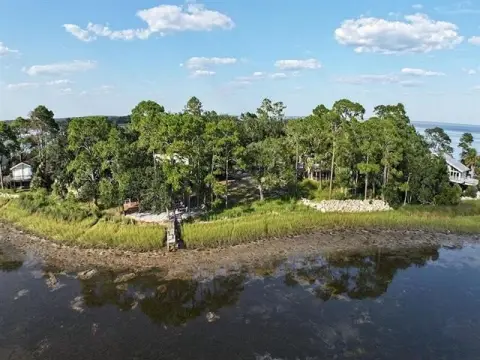 Waterfront Parcel on Live Oak