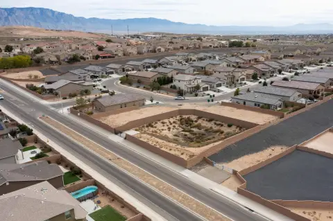 Residential Land in Milagro Mesa