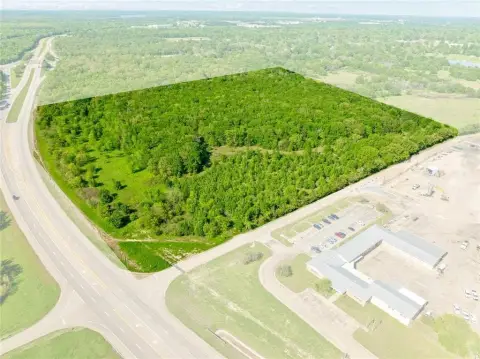 Prime Commercial Land in Paris, TX
