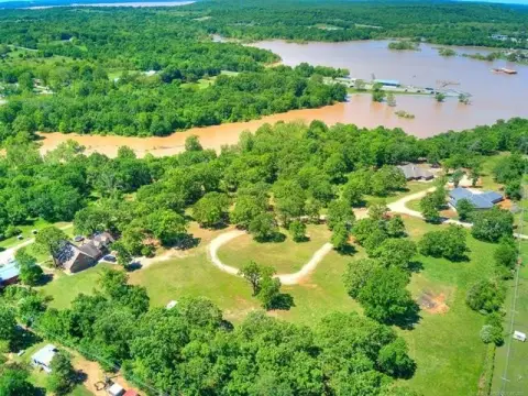 Waterfront Lot in Legacy Park