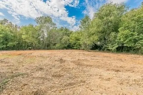 Residential Land in Wildwood